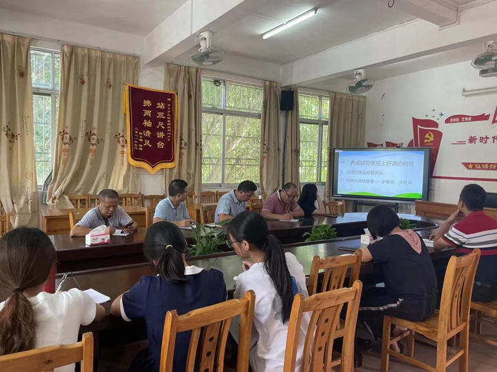 柳坑中心小学.jpg