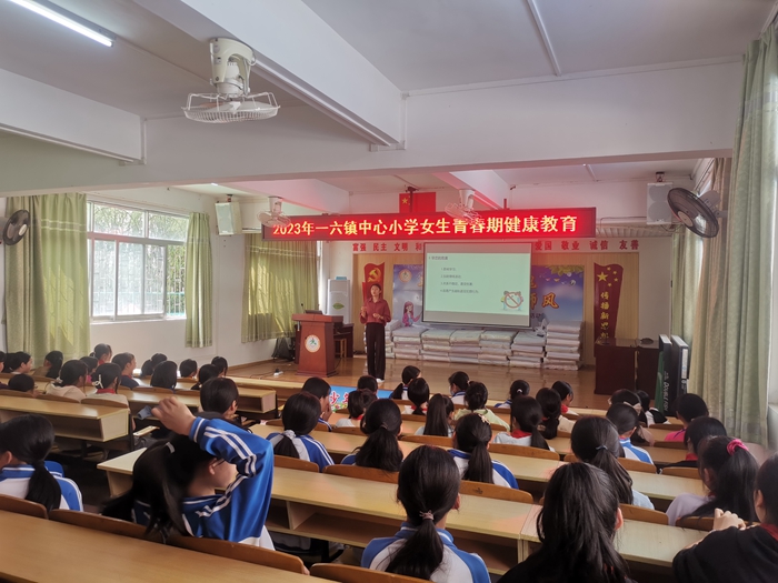 讲座现场 (2).jpg