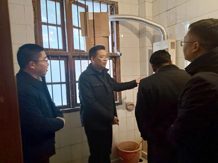 陈小可带队检查燃气安全生产工作 (4).jpg