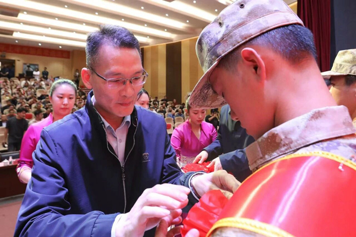 我县举行2026年上半年新兵欢送活动