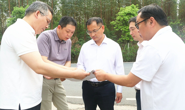 黄艺坤深入一线调研重点交通工程项目建设推进情况