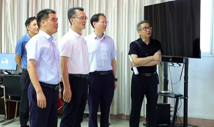 唐振朝到县高级中学调研2026年平安高考工作