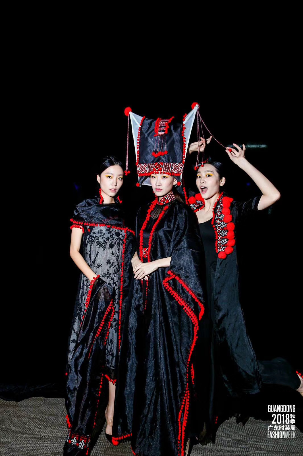 乳源瑶族服饰魅力秀羊城 非遗时尚受追捧