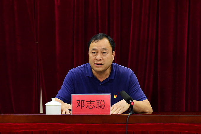 钟沛东切实做好三防和全面推行河长制工作